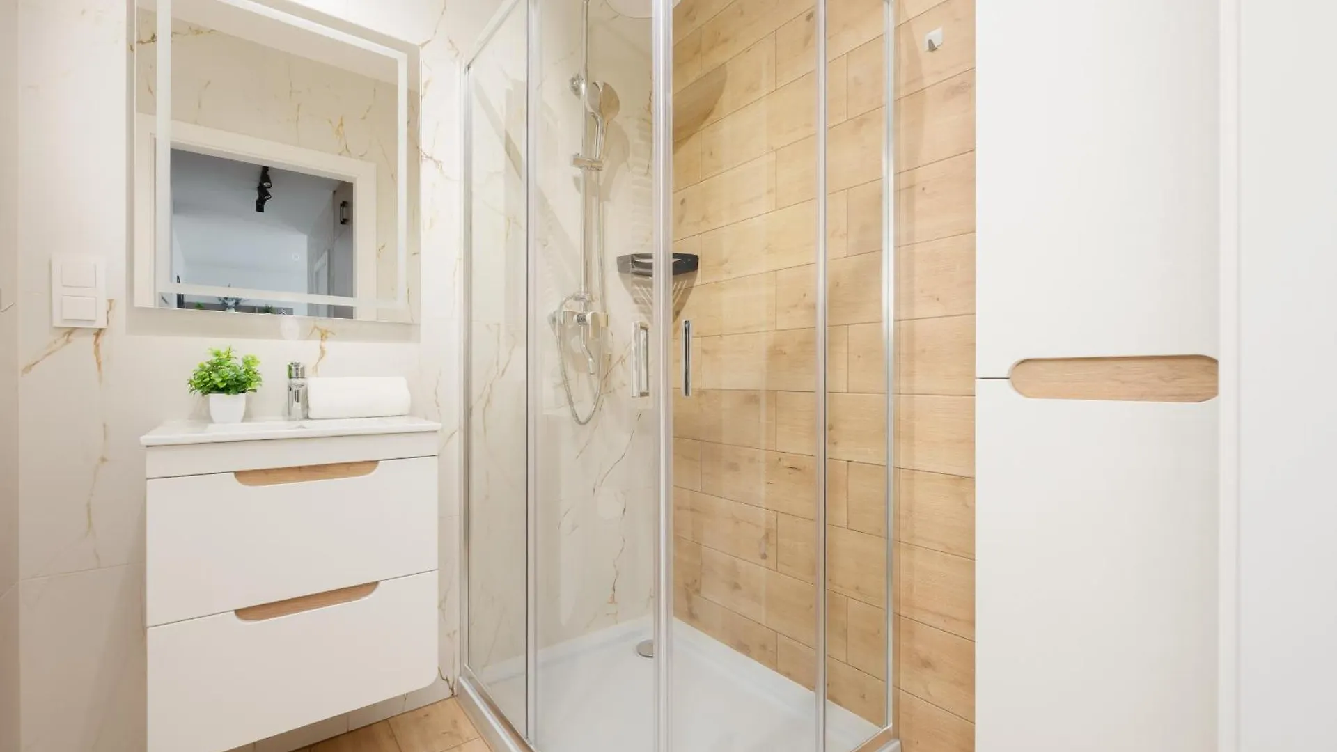 Stylish Apartment In Warsaw Ursus By Rent Like Home